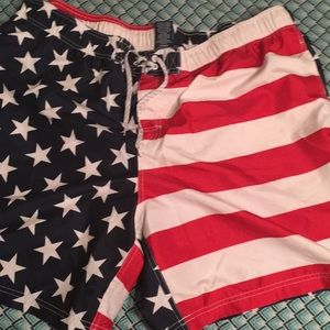 Men’s swim shorts